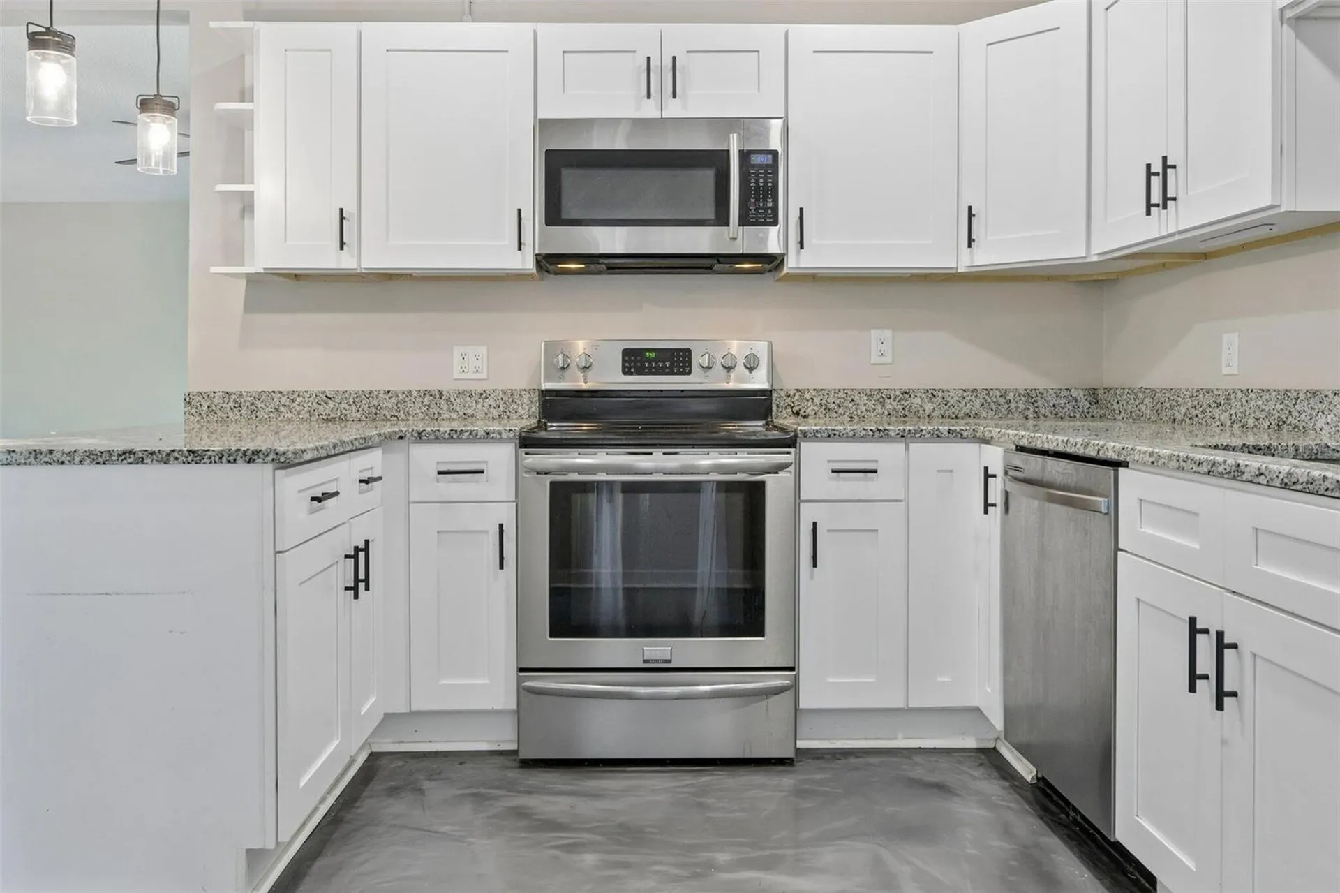 2416 Emory Avenue Bradenton FL 34207