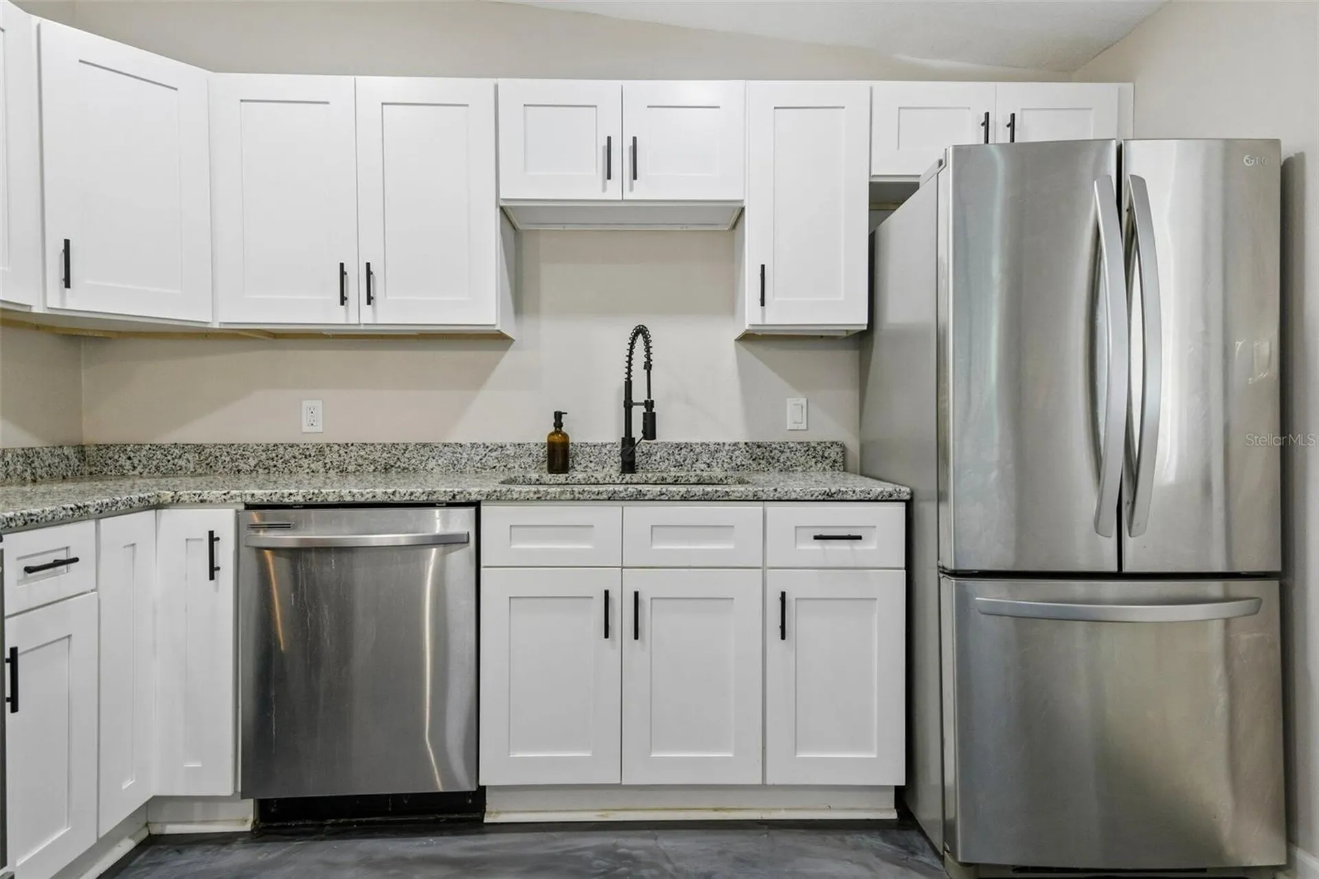 2416 Emory Avenue Bradenton FL 34207