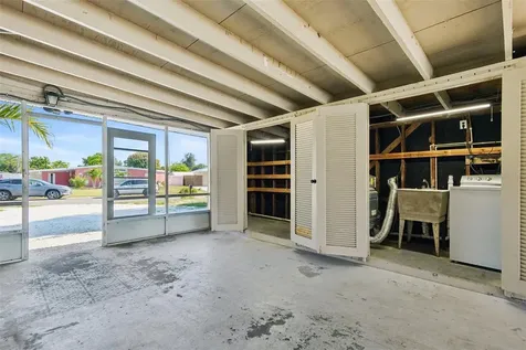 2416 Emory Avenue Bradenton FL 34207