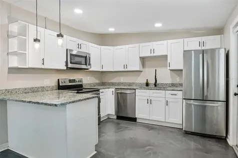 2416 Emory Avenue Bradenton FL 34207
