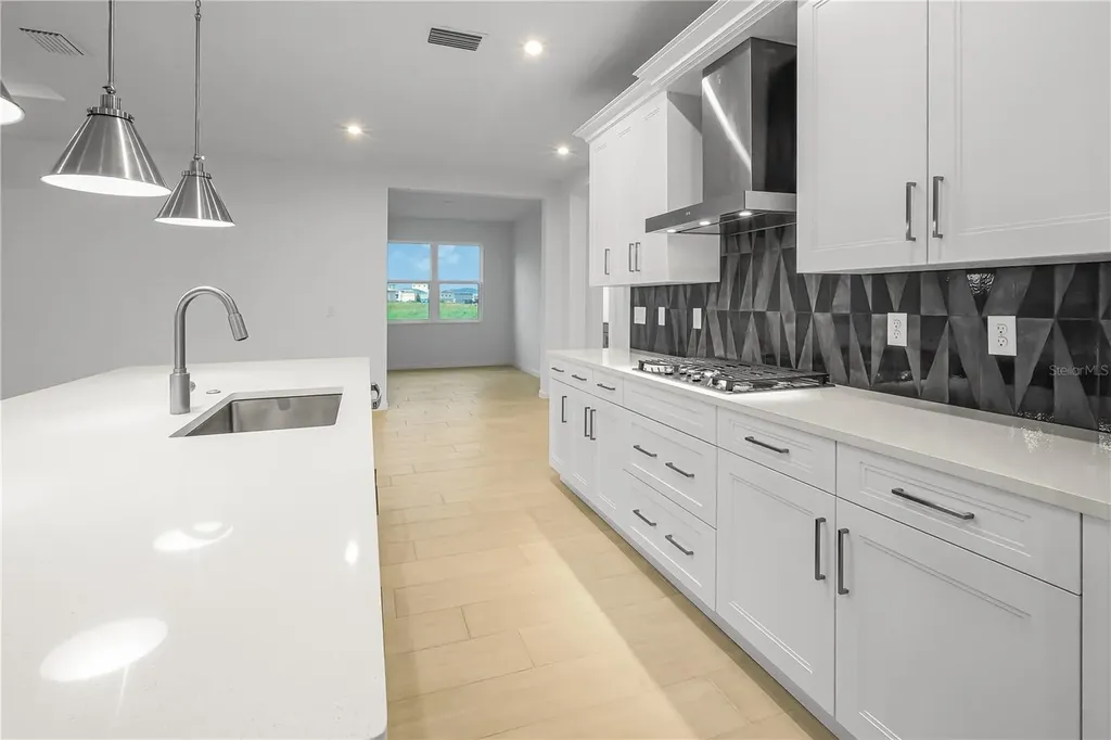 1618 Bellagio Loop Tavares FL 32778