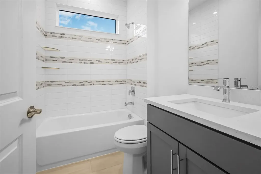1618 Bellagio Loop Tavares FL 32778