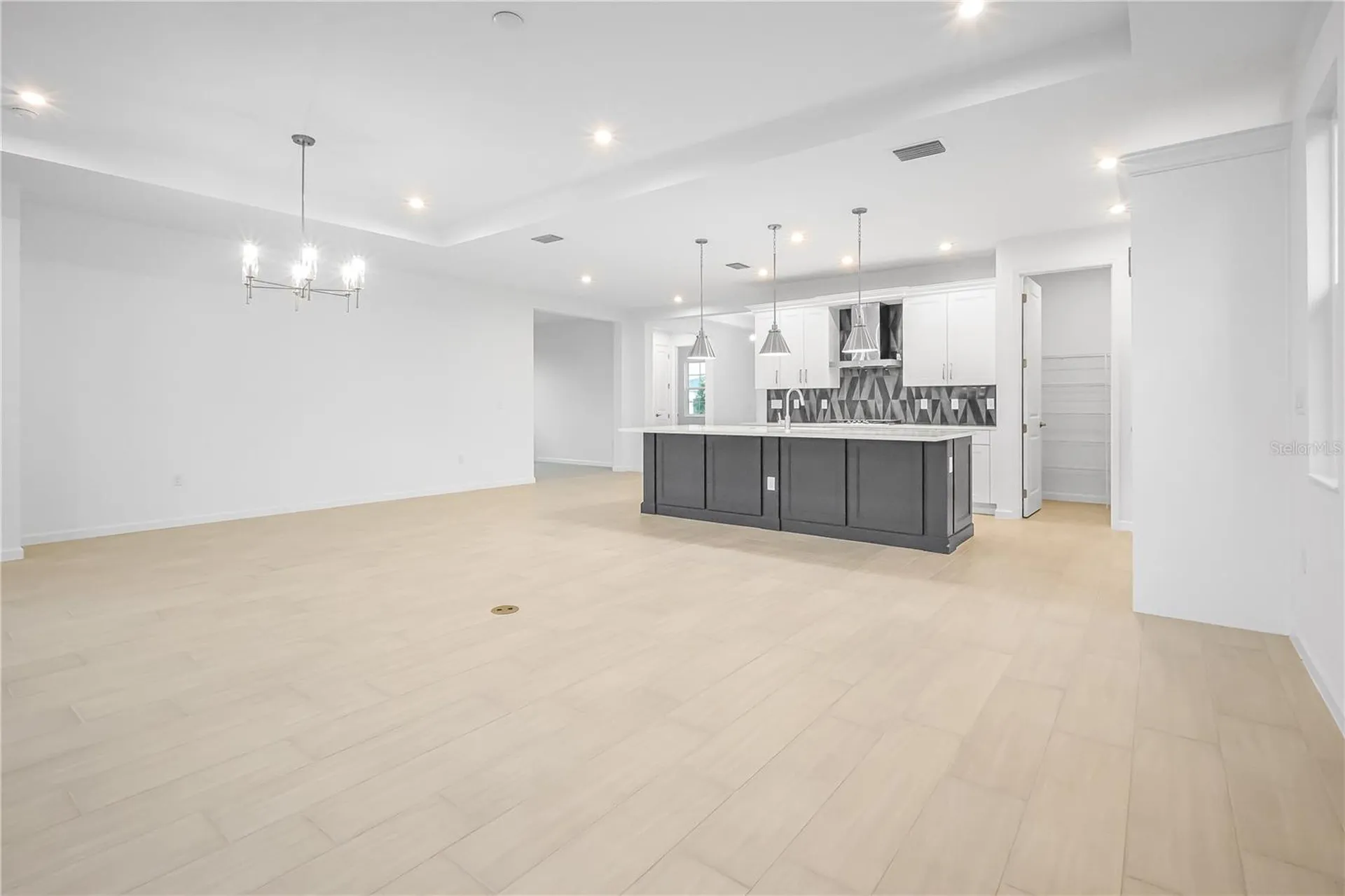 1618 Bellagio Loop Tavares FL 32778