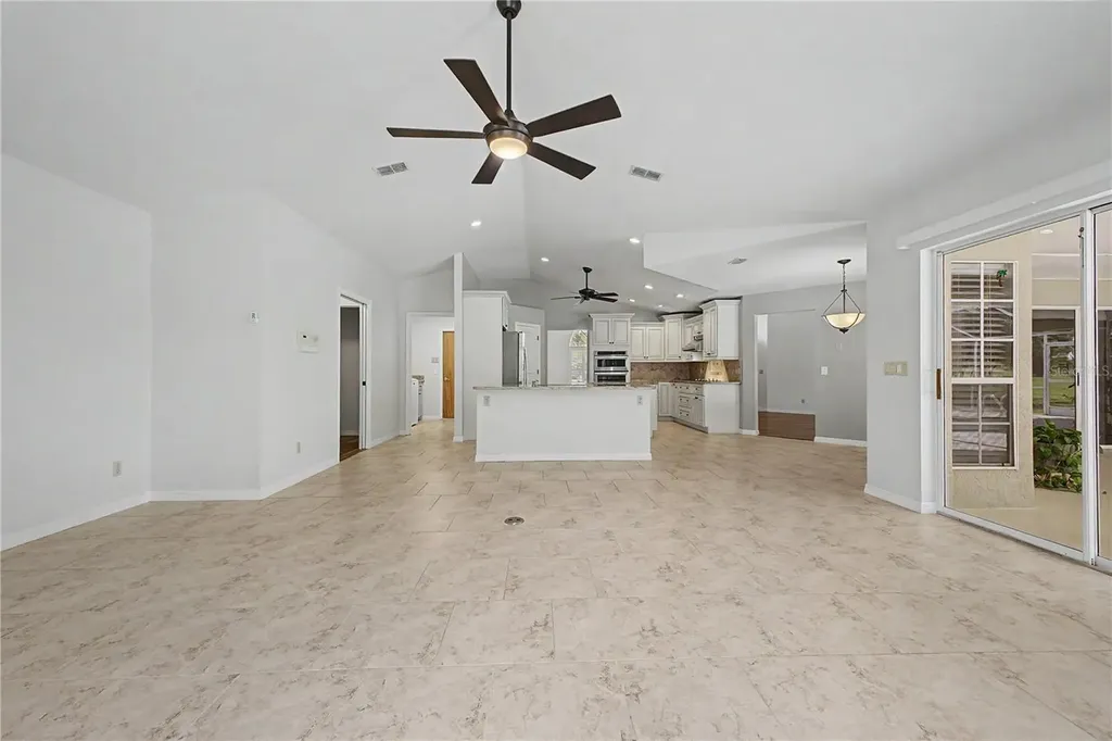 1154 E Triple Crown Loop Hernando FL 34442