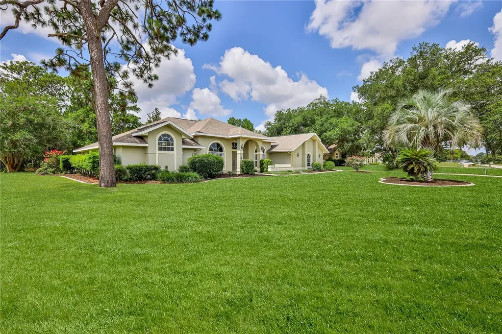 1154 E Triple Crown Loop Hernando FL 34442