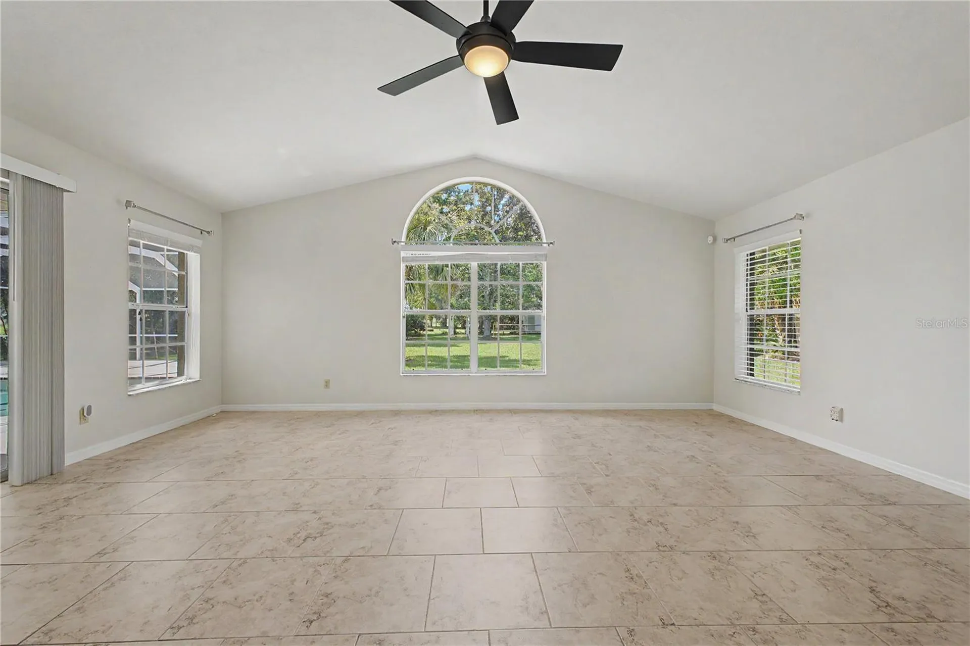1154 E Triple Crown Loop Hernando FL 34442