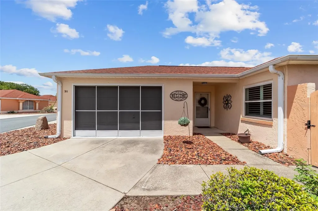 911 Medira Drive Lady Lake FL 32159