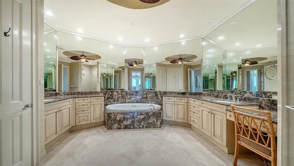 1300 Benjamin Franklin Drive Sarasota FL 34236