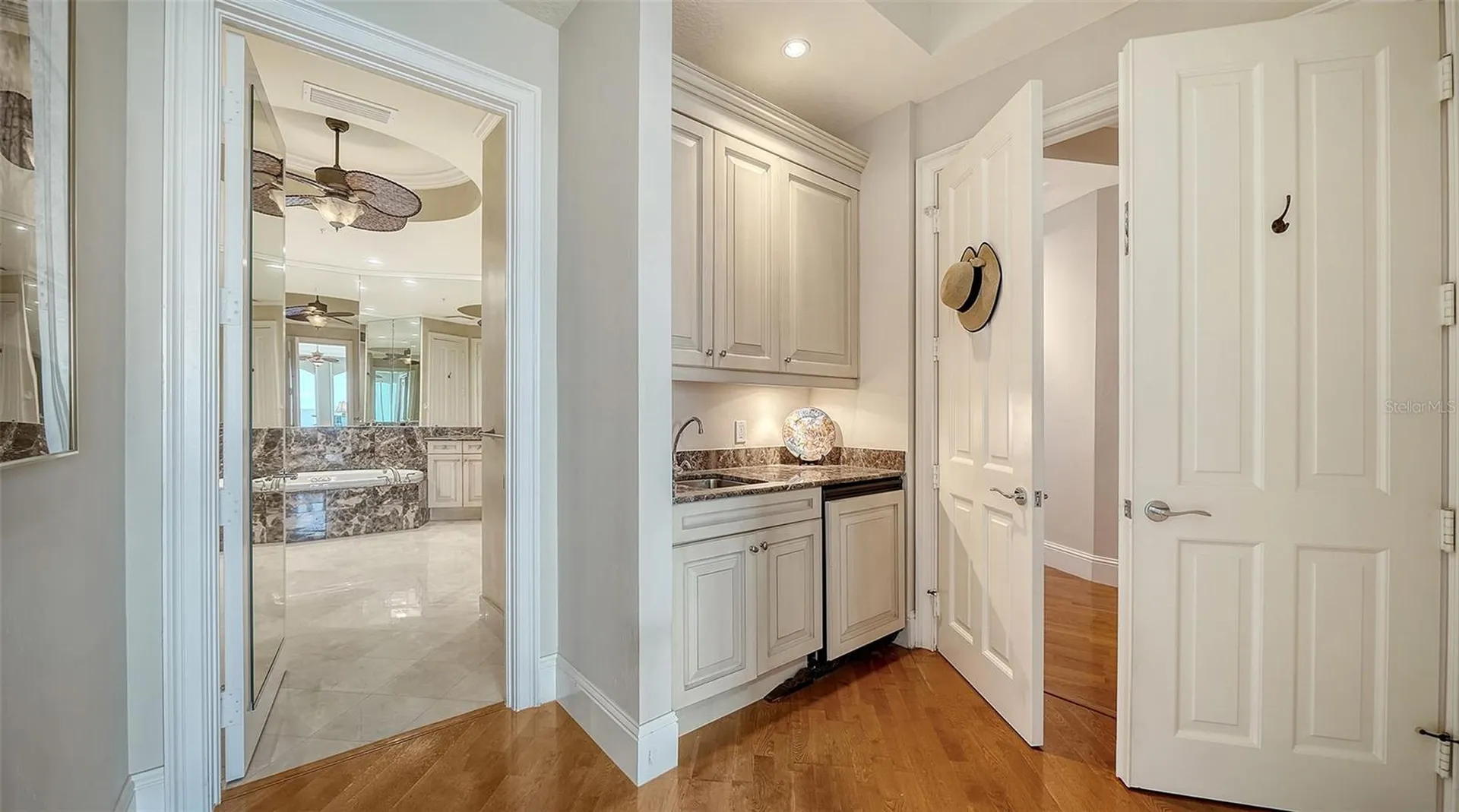 1300 Benjamin Franklin Drive Sarasota FL 34236