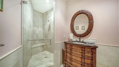 1300 Benjamin Franklin Drive Sarasota FL 34236