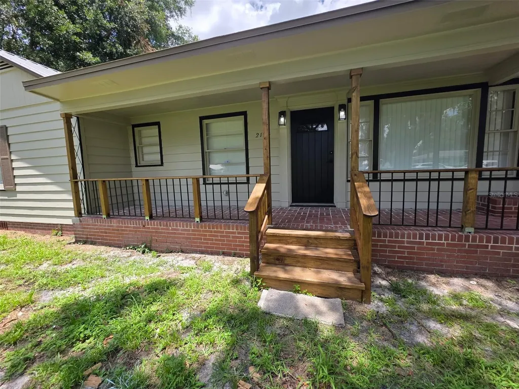 2104 Crill Avenue Palatka FL 32177