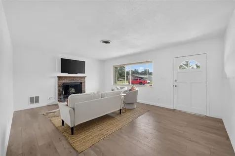 577 Parkdale Court Deland FL 32724