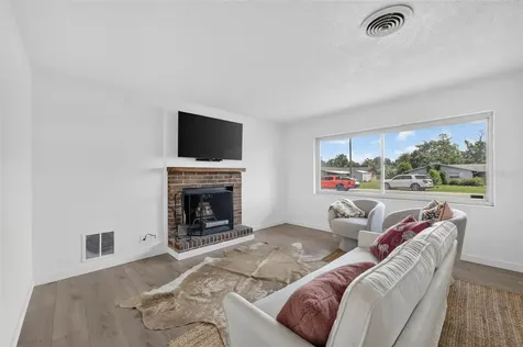577 Parkdale Court Deland FL 32724