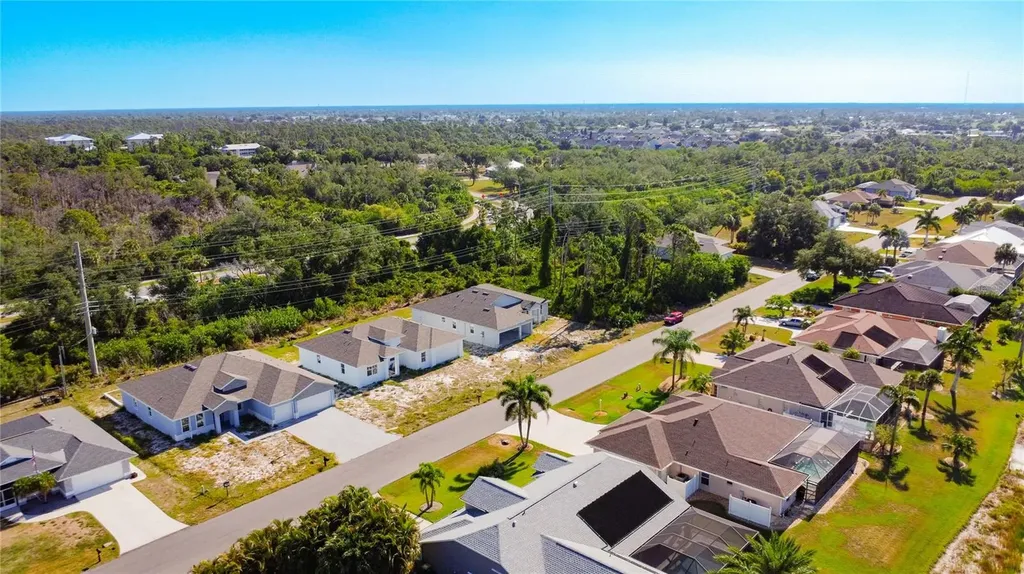 9040 Evelyn Road Englewood FL 34224