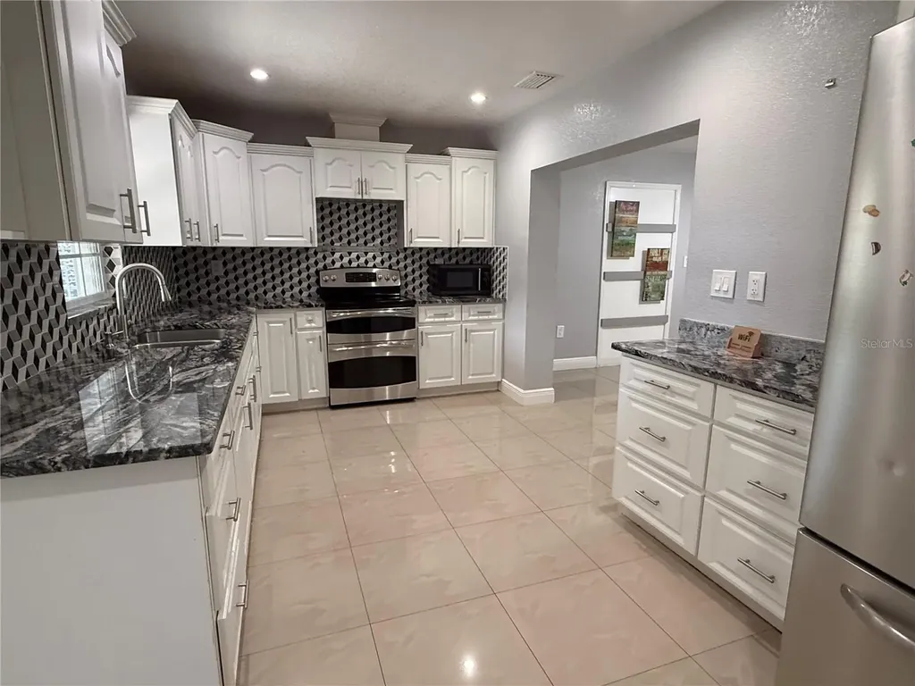 6820 N Himes Avenue Tampa FL 33614