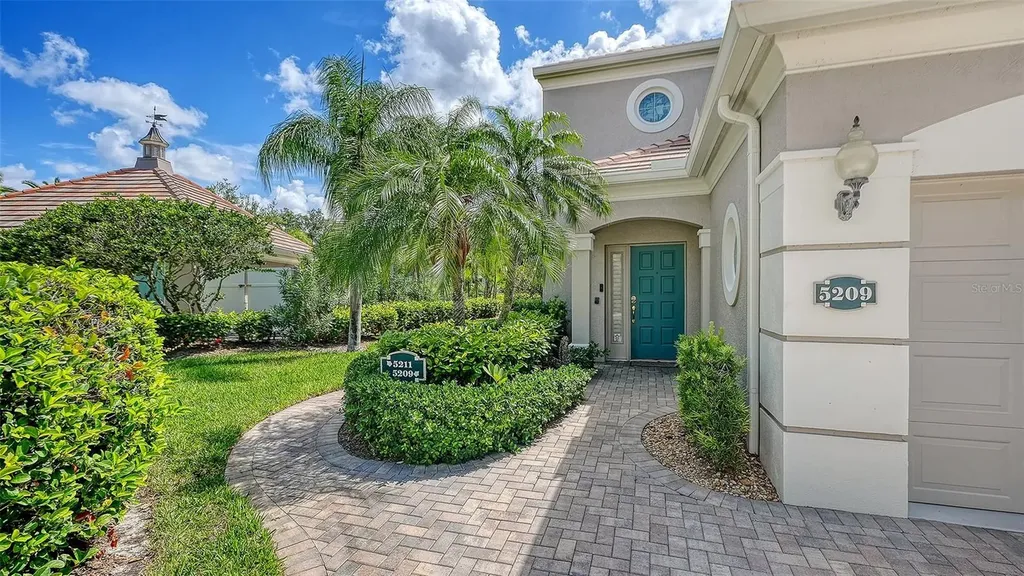 5211 Parisienne Place Sarasota FL 34238