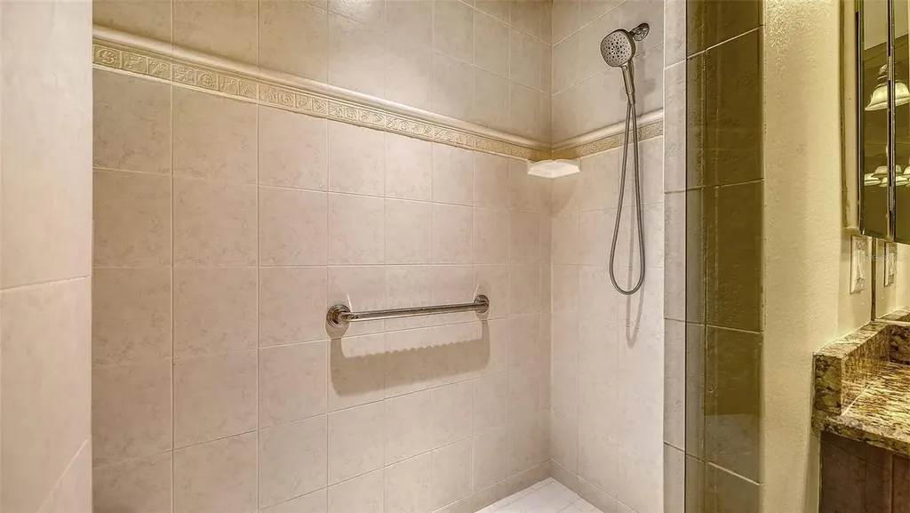 5211 Parisienne Place Sarasota FL 34238