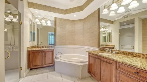 5211 Parisienne Place Sarasota FL 34238