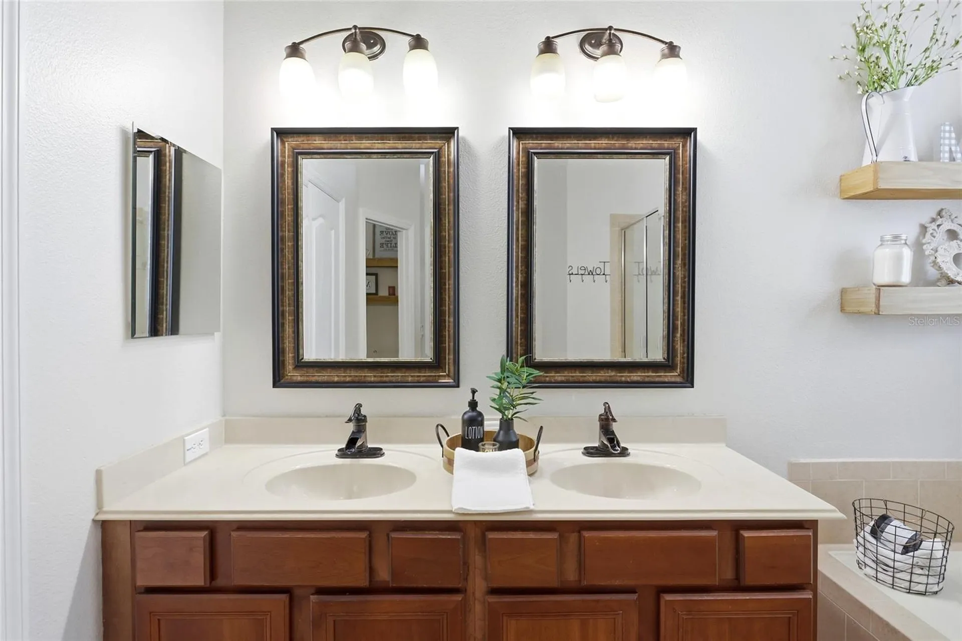 103 Asterbrooke Drive Deland FL 32724