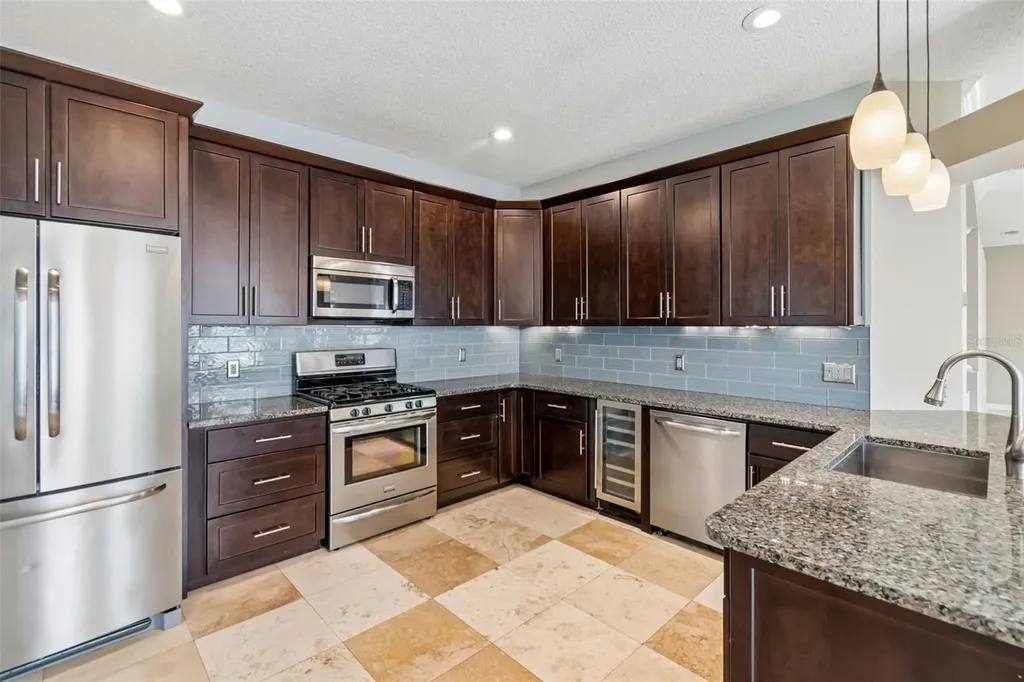 9828 Bridgeton Drive Tampa FL 33626