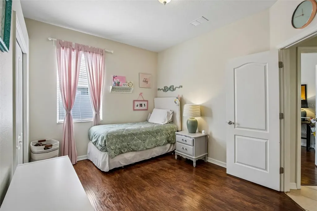 4907 58th Terrace E Bradenton FL 34203
