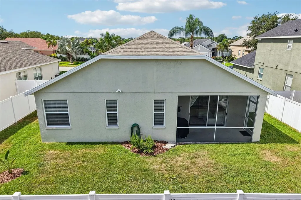 4907 58th Terrace E Bradenton FL 34203