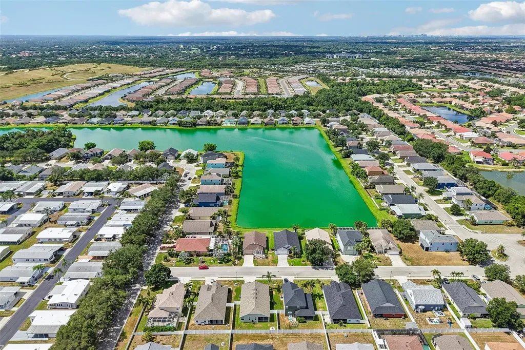 4907 58th Terrace E Bradenton FL 34203