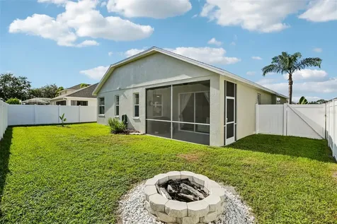 4907 58th Terrace E Bradenton FL 34203