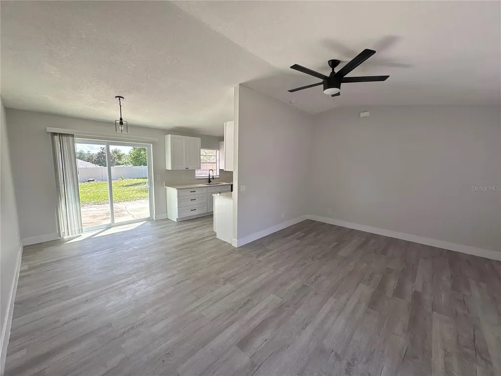 2711 Dristol Lane Deltona FL 32738