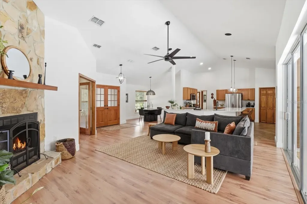 12143 NE 47th Place Silver Springs FL 34488