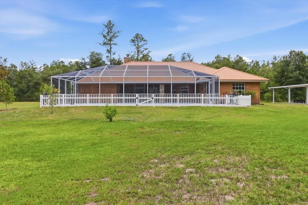 12143 NE 47th Place Silver Springs FL 34488