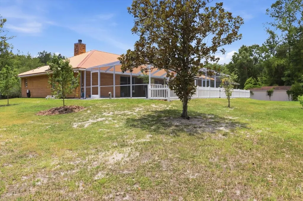 12143 NE 47th Place Silver Springs FL 34488