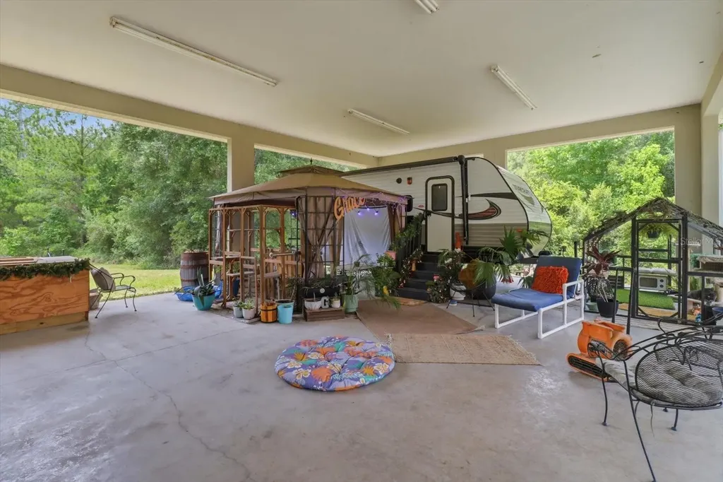 12143 NE 47th Place Silver Springs FL 34488