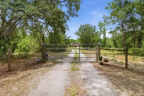 12143 NE 47th Place Silver Springs FL 34488