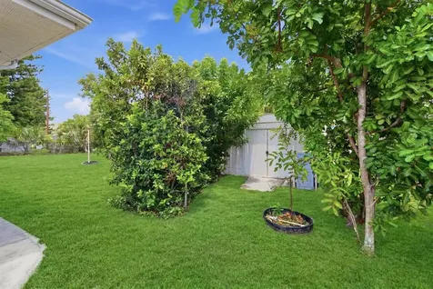 329 San Benito Avenue North Port FL 34287