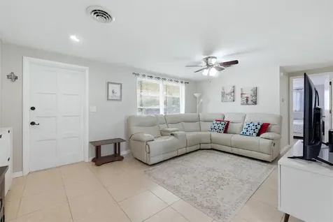 329 San Benito Avenue North Port FL 34287