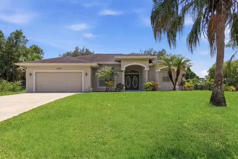 2339 Homestead Circle North Port FL 34286