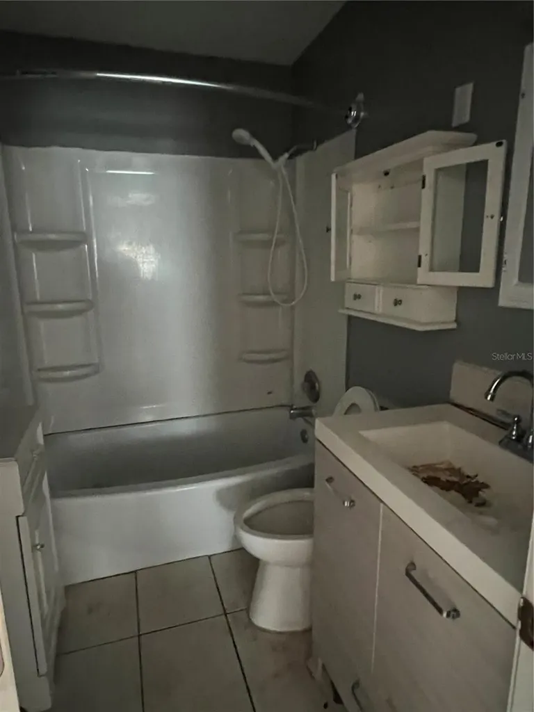 5808 N Lois Avenue Tampa FL 33614