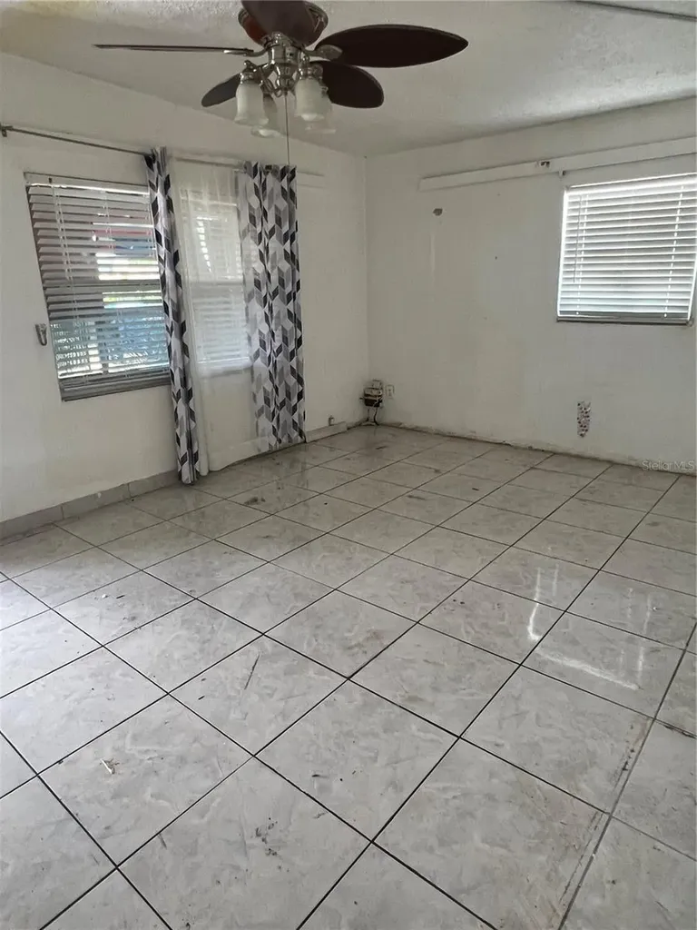 5808 N Lois Avenue Tampa FL 33614