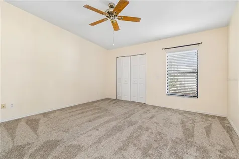 5030 Umber Way N Tampa FL 33624