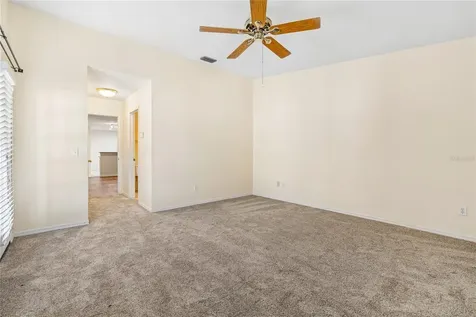 5030 Umber Way N Tampa FL 33624