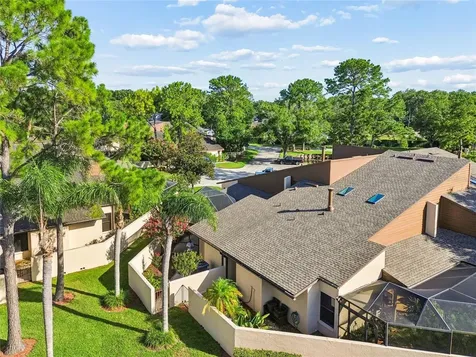 5030 Umber Way N Tampa FL 33624