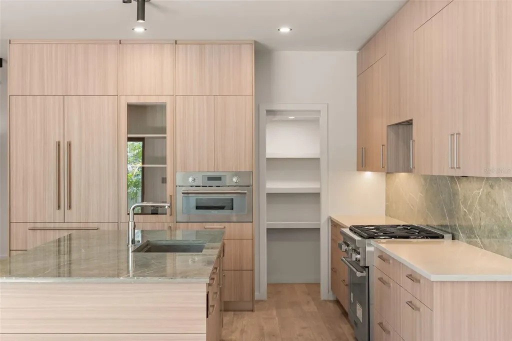 1680 Cherry Lane Sarasota FL 34236