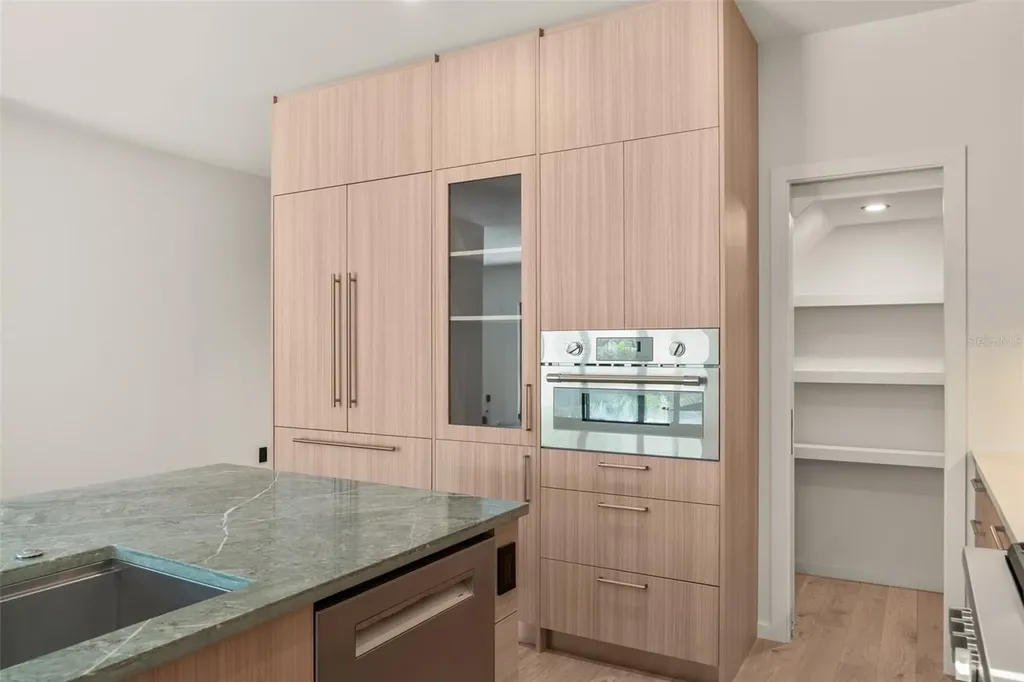 1680 Cherry Lane Sarasota FL 34236