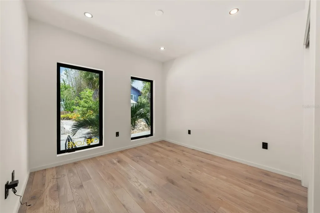 1680 Cherry Lane Sarasota FL 34236