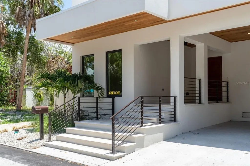1680 Cherry Lane Sarasota FL 34236