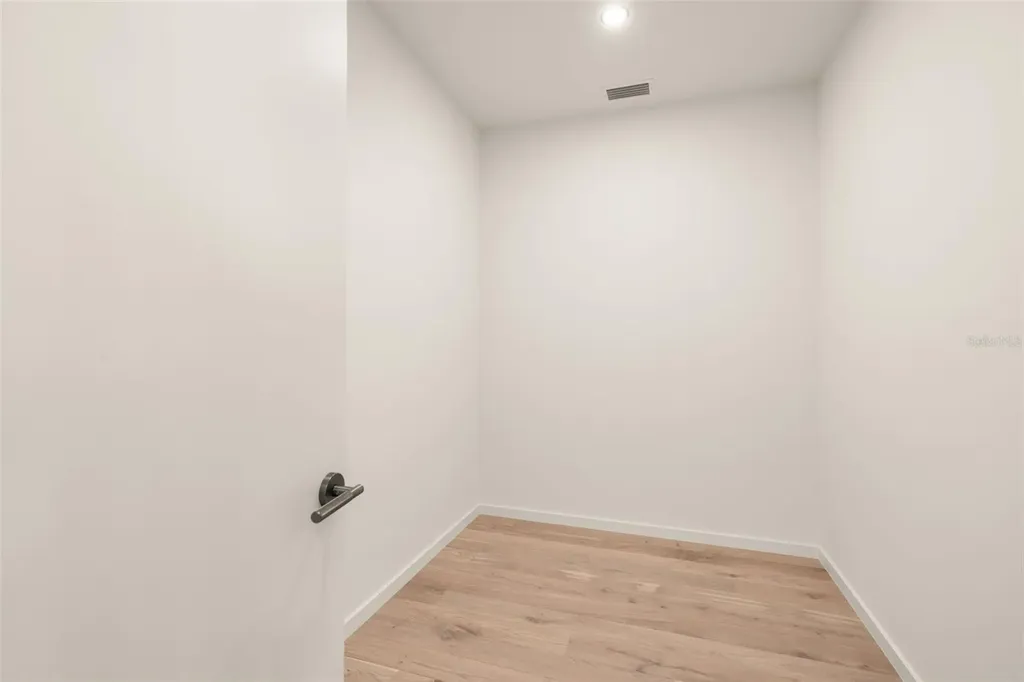 1680 Cherry Lane Sarasota FL 34236