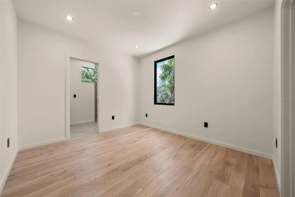 1680 Cherry Lane Sarasota FL 34236