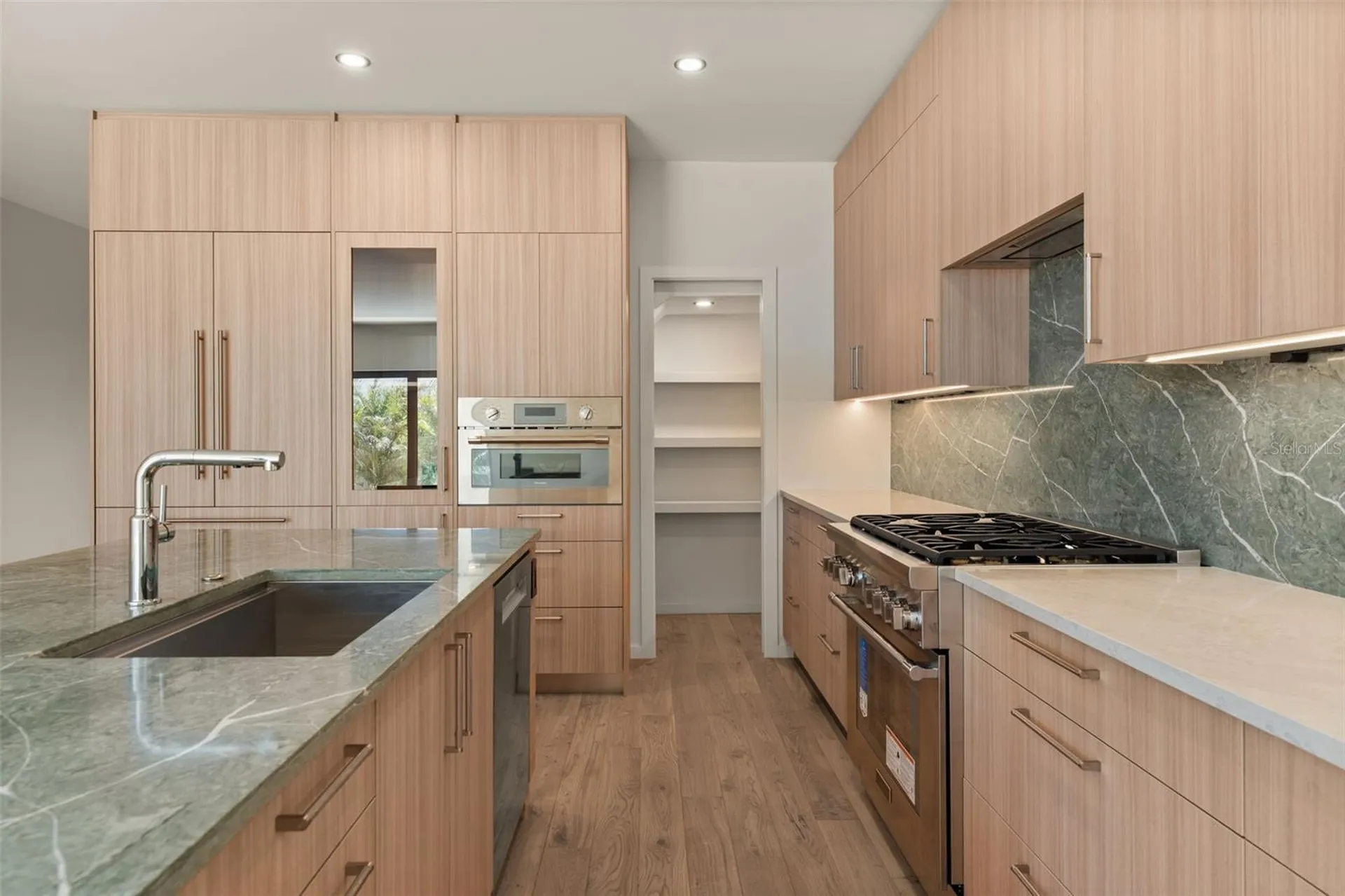 1680 Cherry Lane Sarasota FL 34236