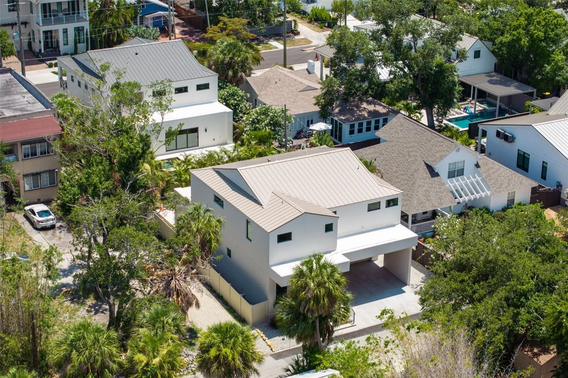 1680 Cherry Lane Sarasota FL 34236